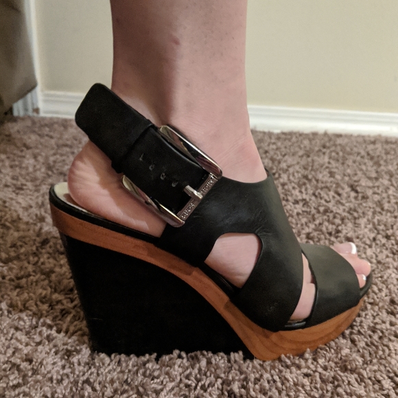 ‼️ sold ‼️Michael Kors Heels. - Picture 3 of 3